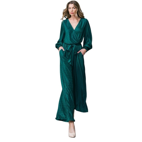 Flying Tomato ATTENTION OF THE DAY WOVEN JUMPSUIT - Picture 1 of 9